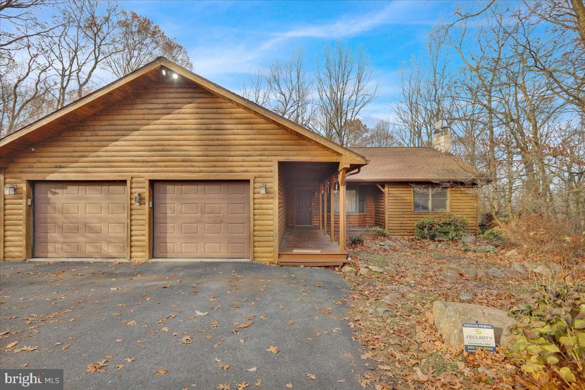28 Lake Road photo 1