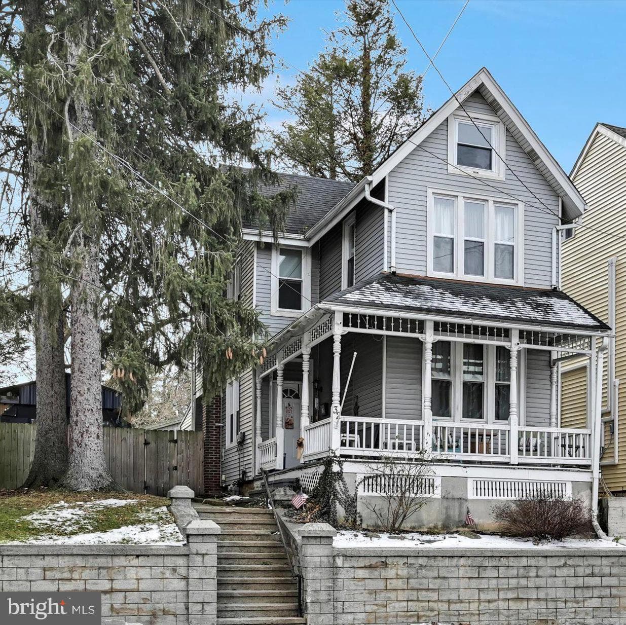 32 W Penn Avenue photo 1