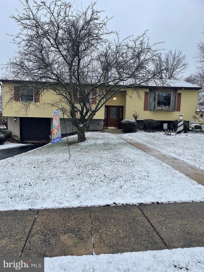 105 Michele Drive photo 1