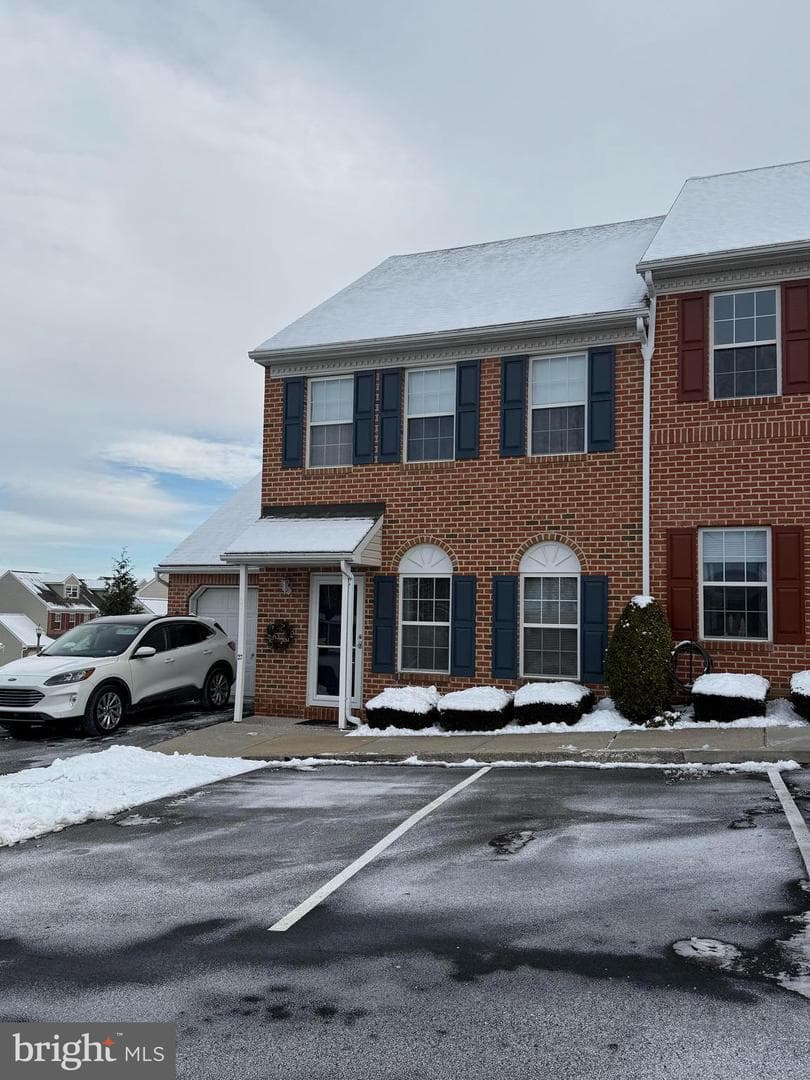 27 Charlemont Court