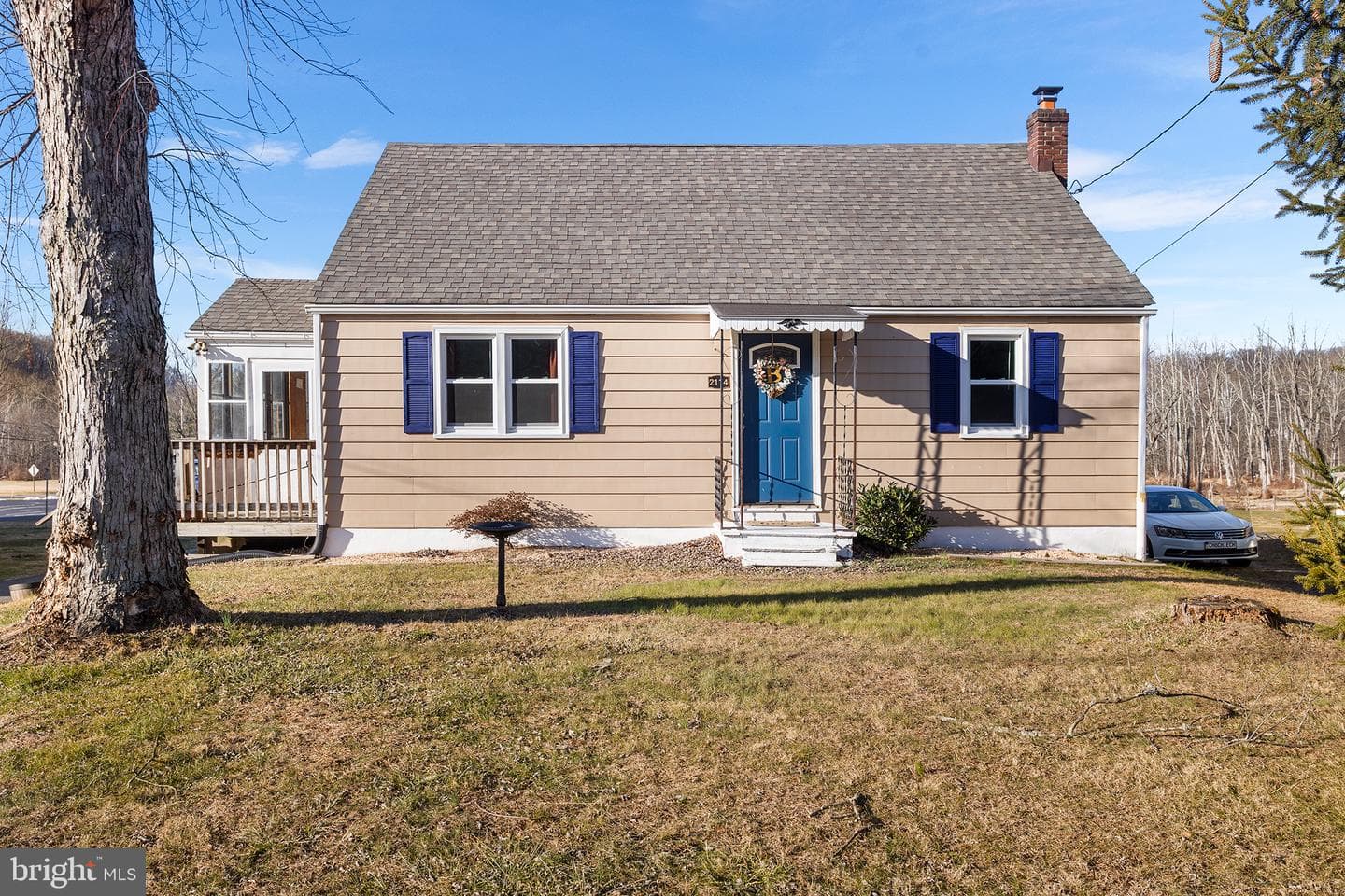 2114 Farmington Avenue photo 1