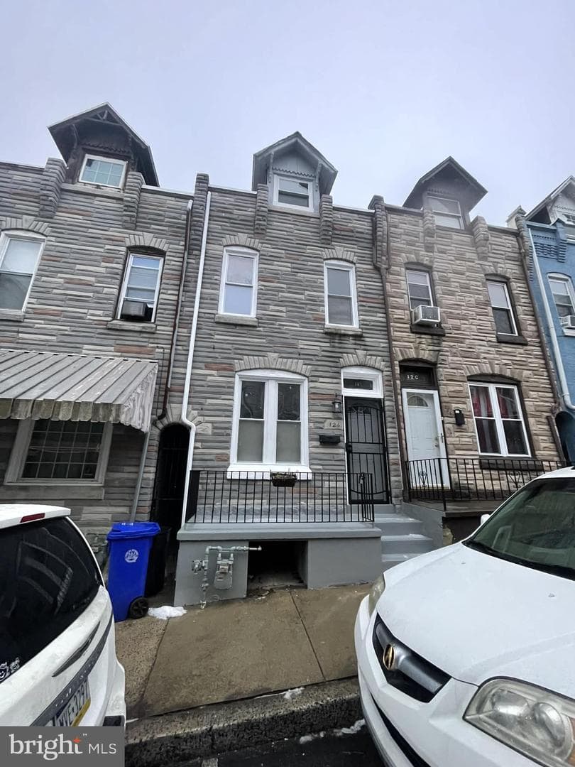 124 Pear Street photo 1