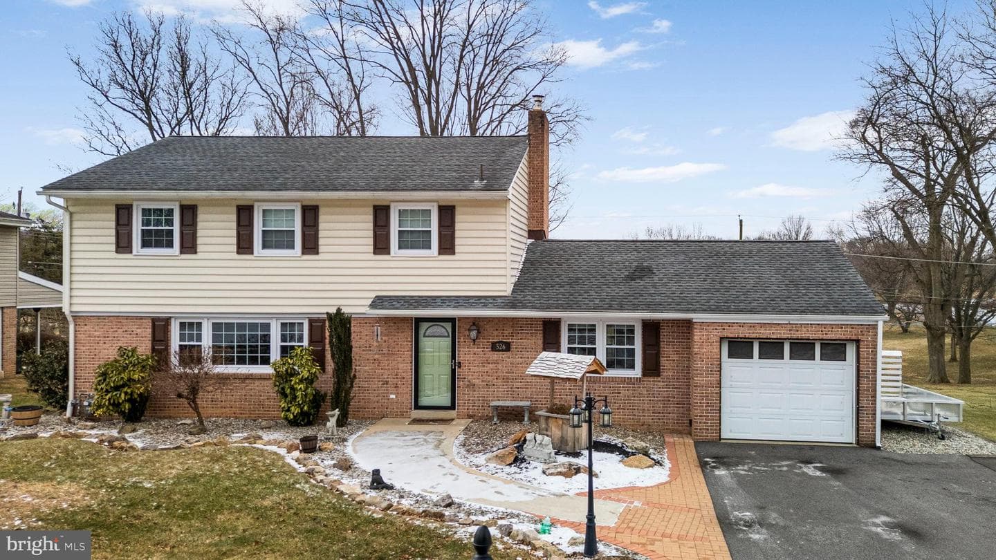 526 Hain Avenue photo 1