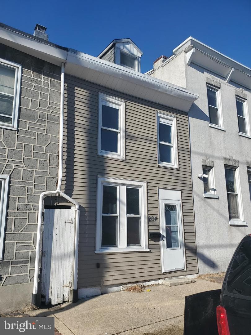 204 S 11th Street photo 1
