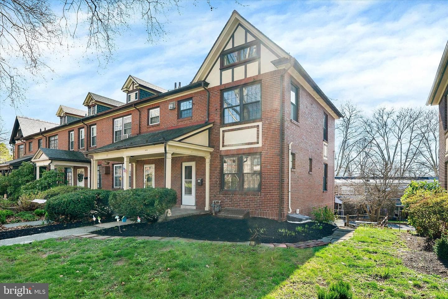 315 Sunset Road photo 1