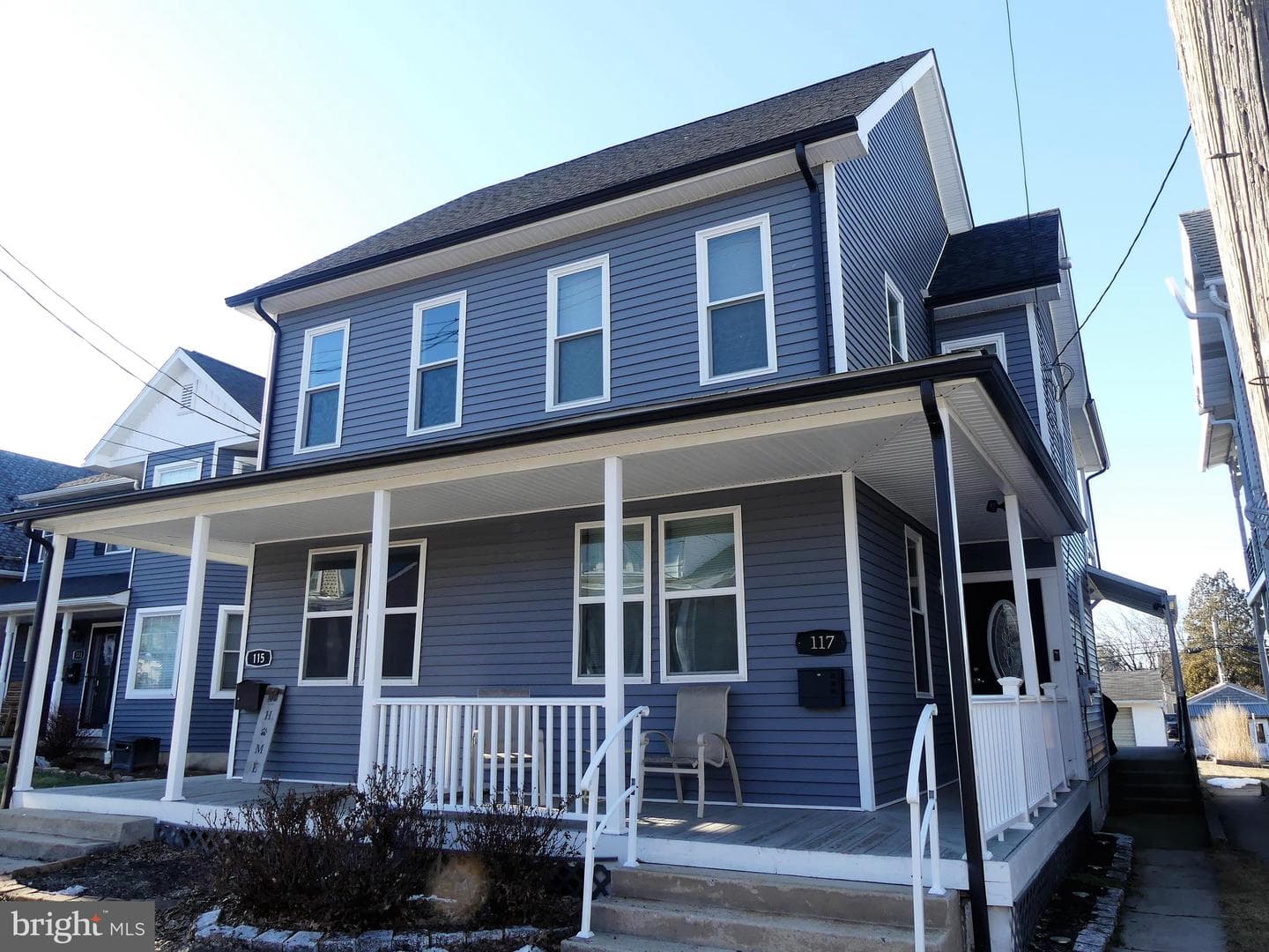 117 E Locust Street photo 1