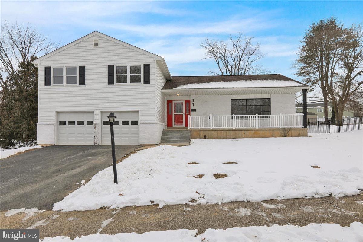 41 Dorchester Drive photo 1