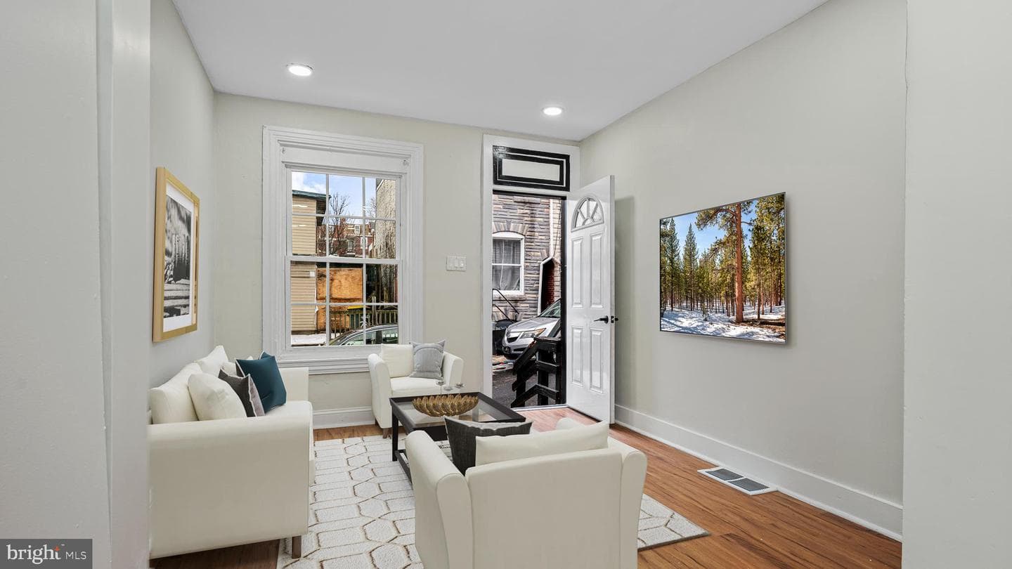 530 Maple Street photo 1