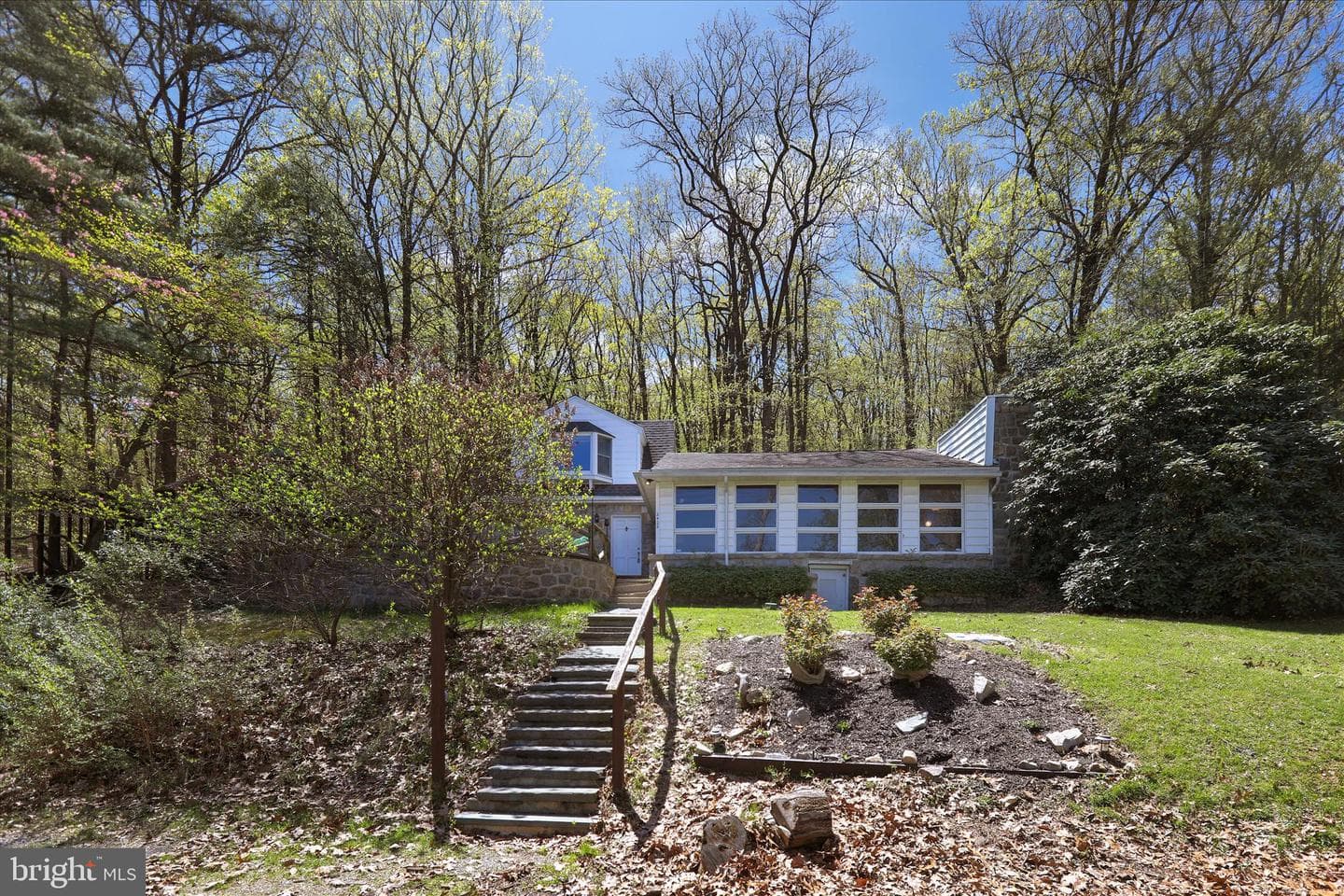 2422 Highland Avenue