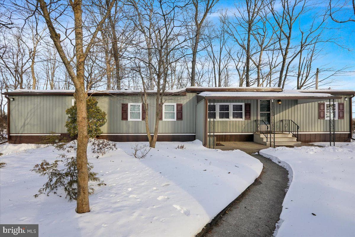 307 Donat Road photo 1