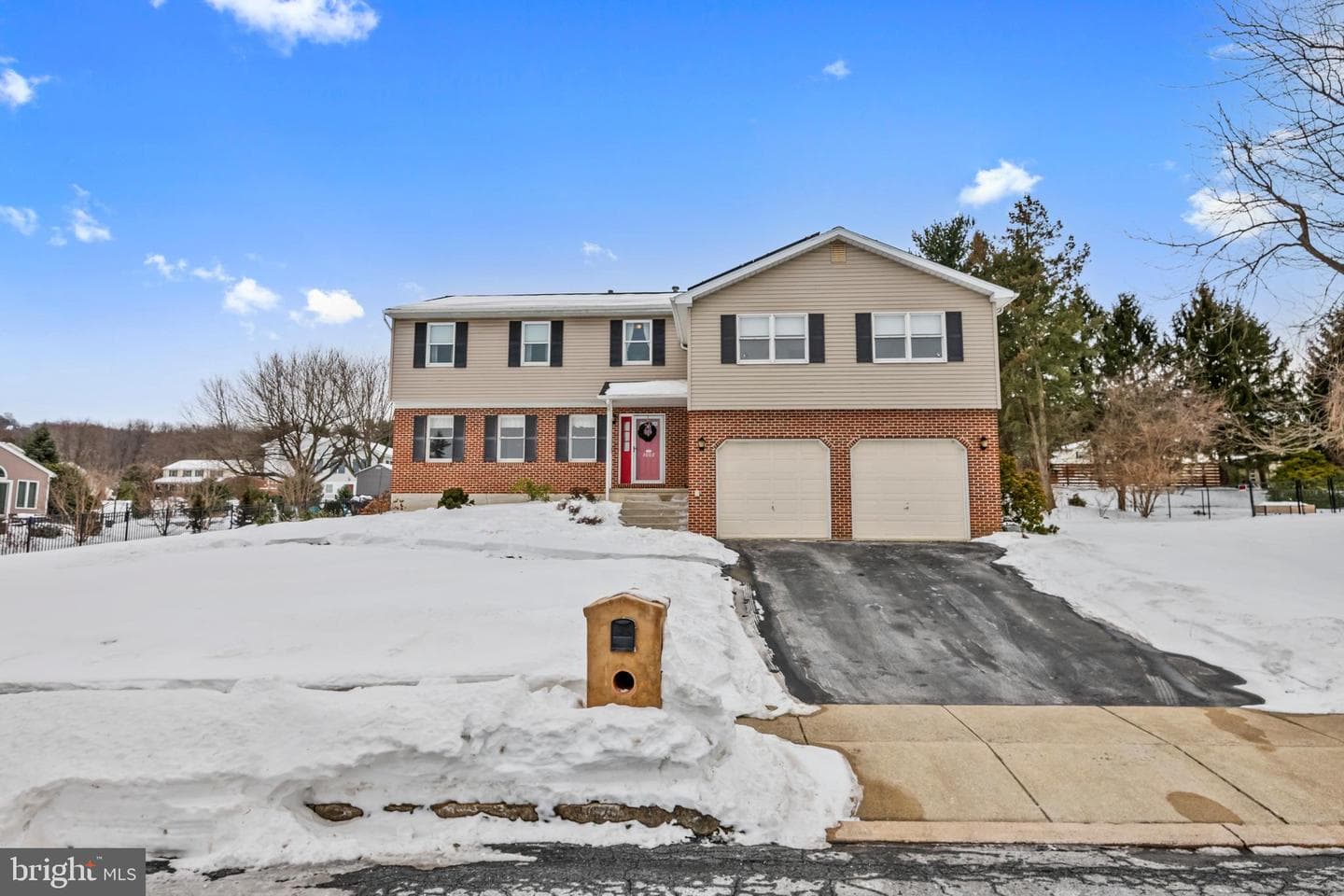 3002 Susanna Drive photo 1