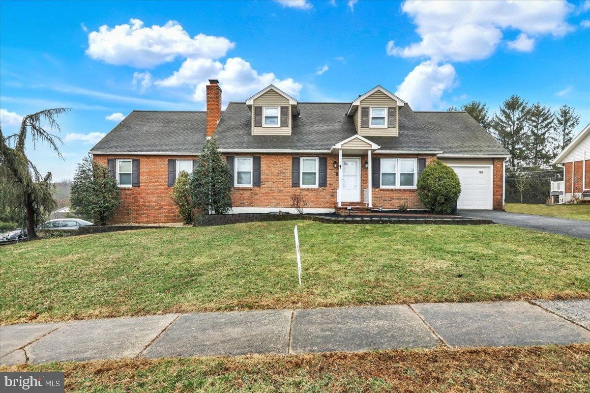 780 Corbit Drive photo 1