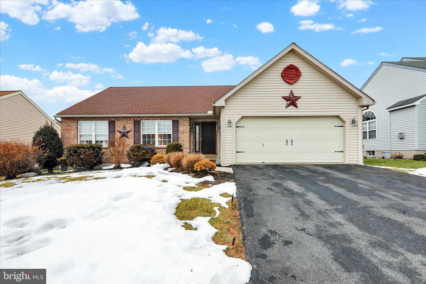 1007 Bowman Street photo 1