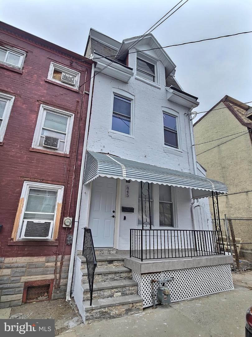 845 Muhlenberg Street