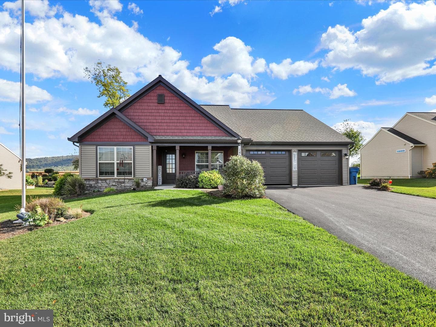 143 Rosebush Court photo 1