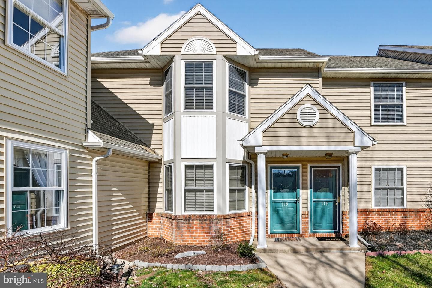 115 Primrose Lane photo 1