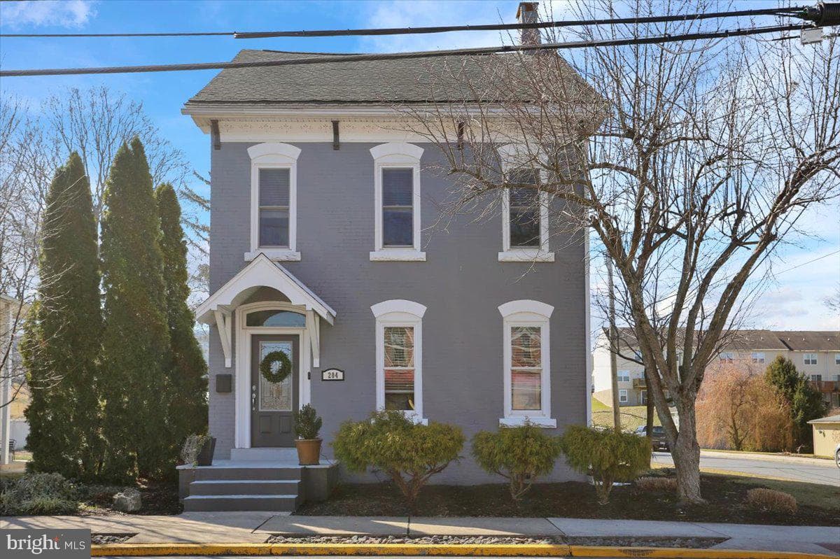 204 E High Street