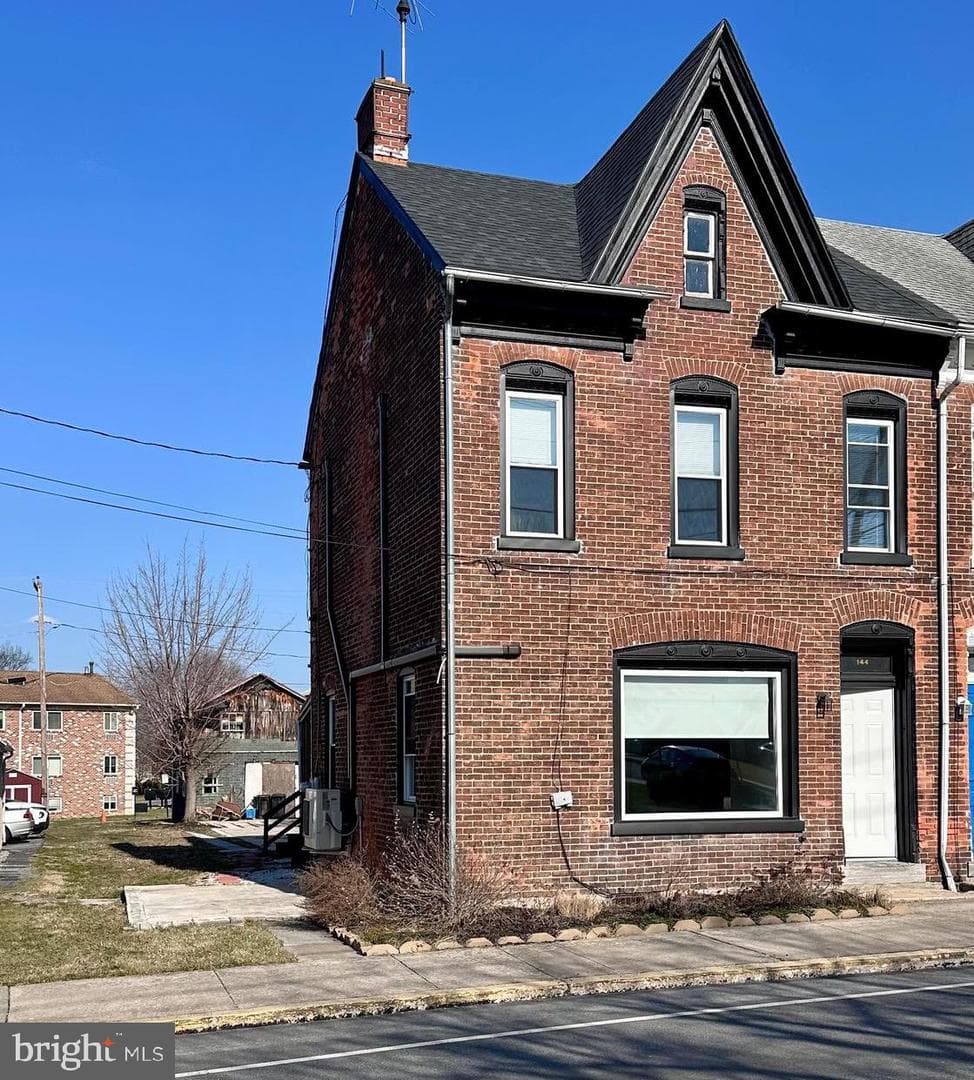 144 Noble Street