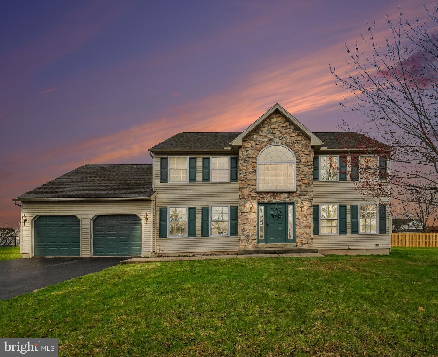 4983 Thornbury Cr