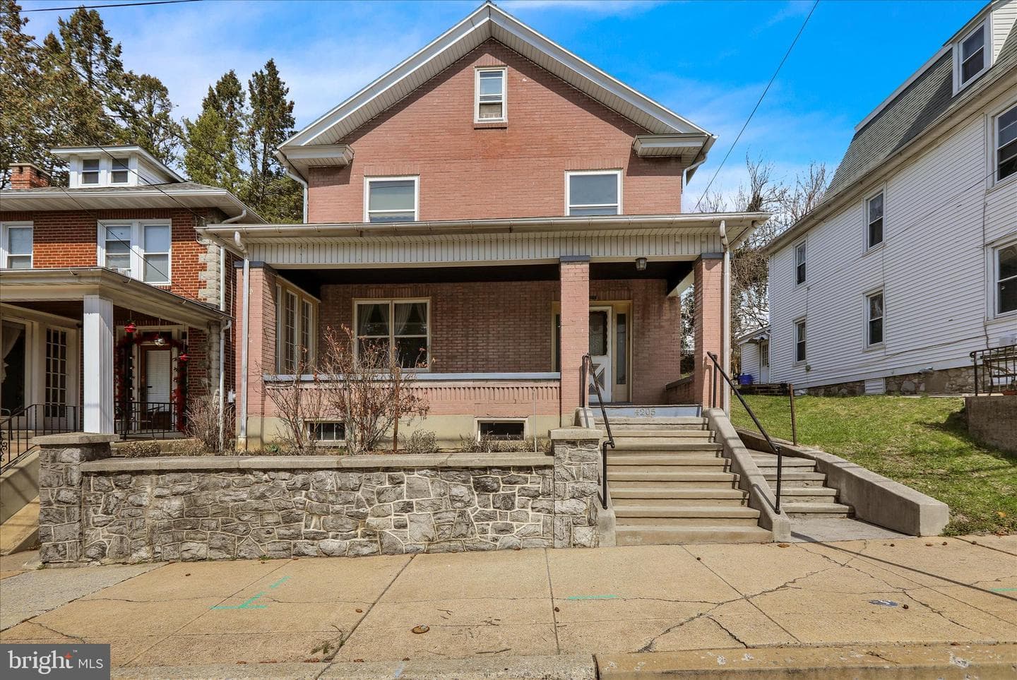 4205 Penn Avenue photo 1