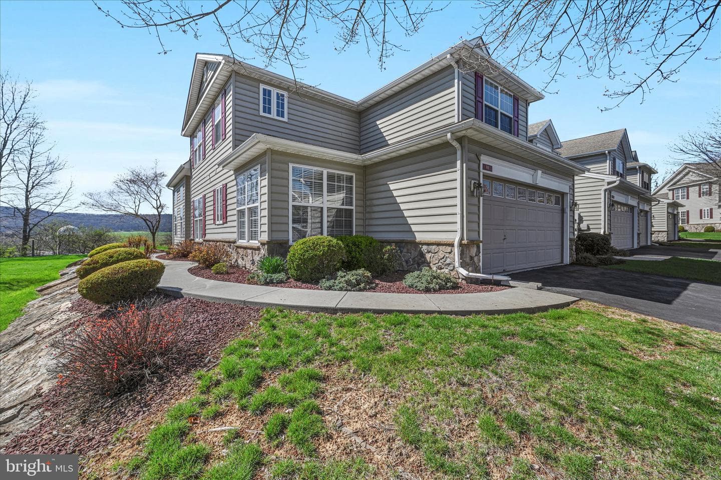 901 Ridgeview Drive
