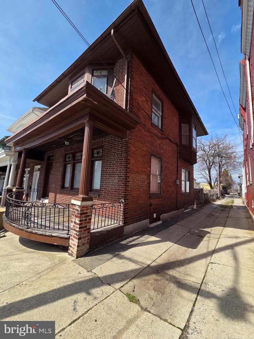 1209 Spring Street
