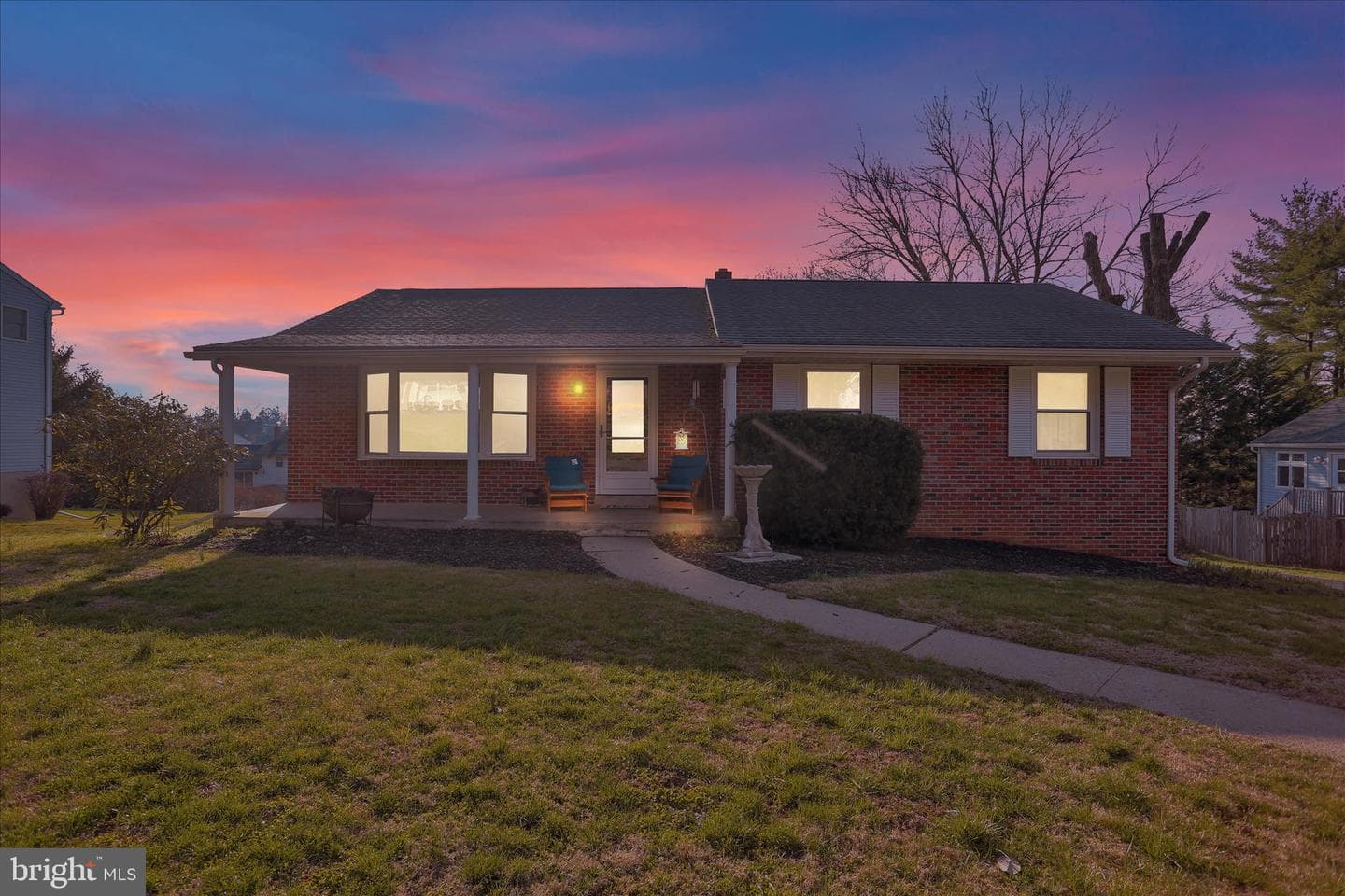 227 W Neversink Road