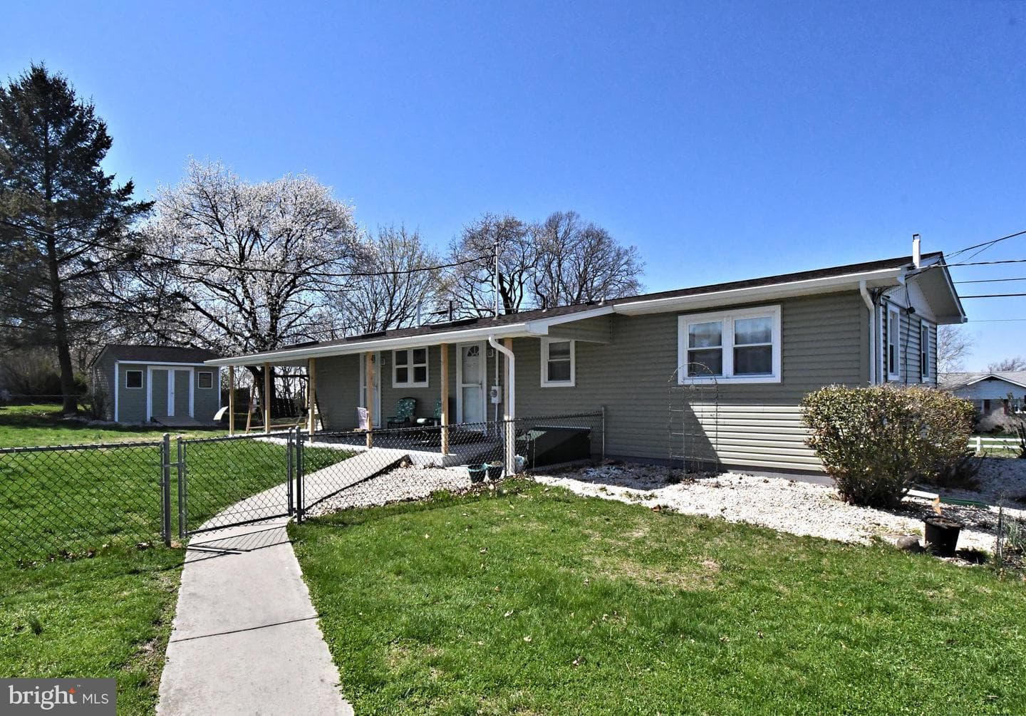511 Freehall Street photo 1