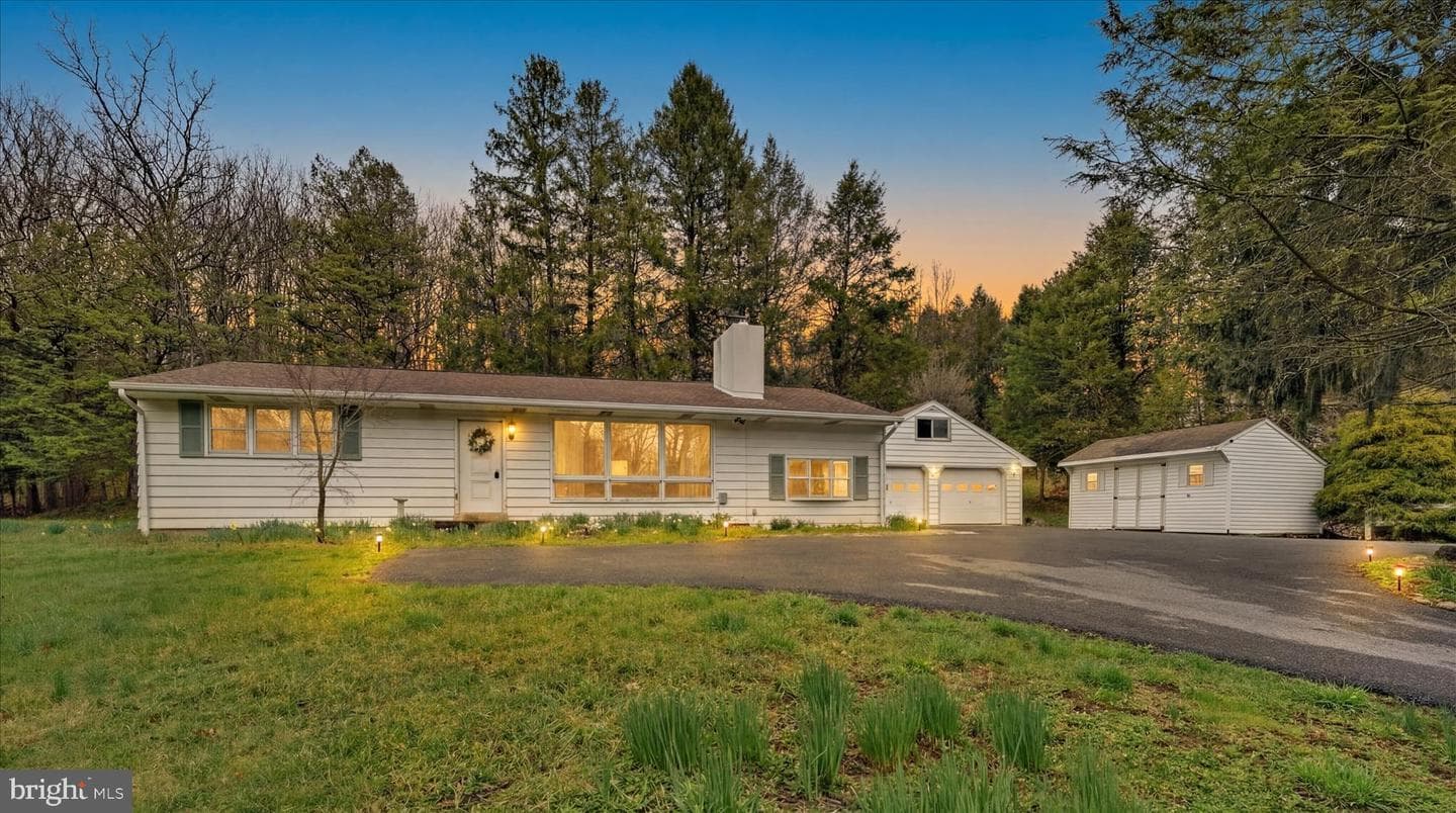 444 N Heidelberg Road photo 1