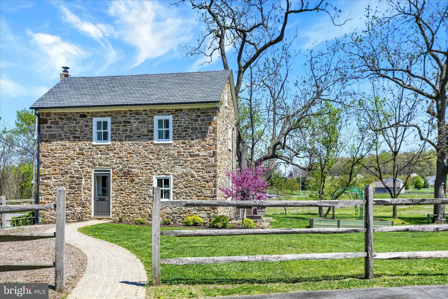 84 Cider Mill Road photo 1