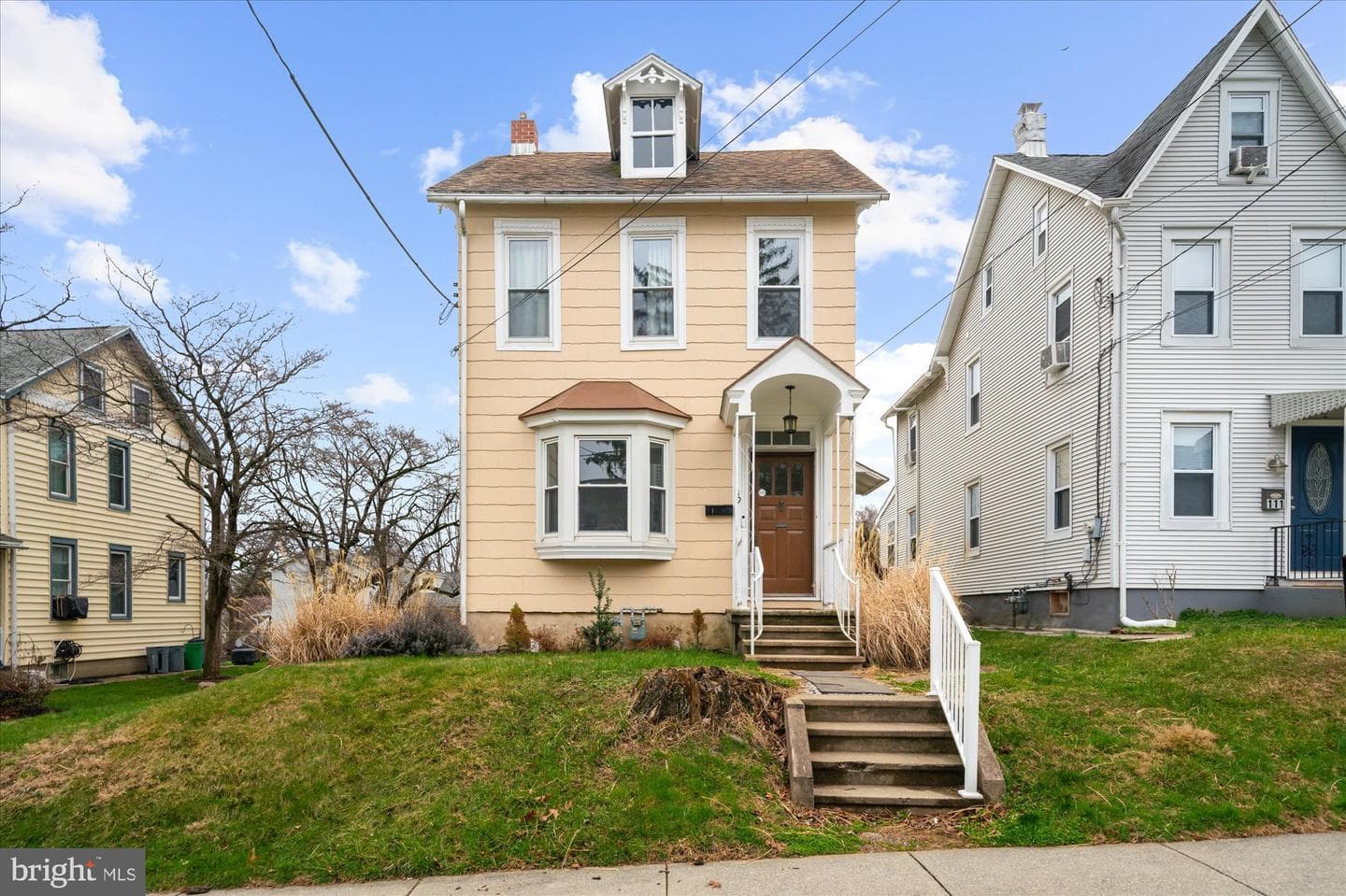 109 New Holland Avenue photo 1