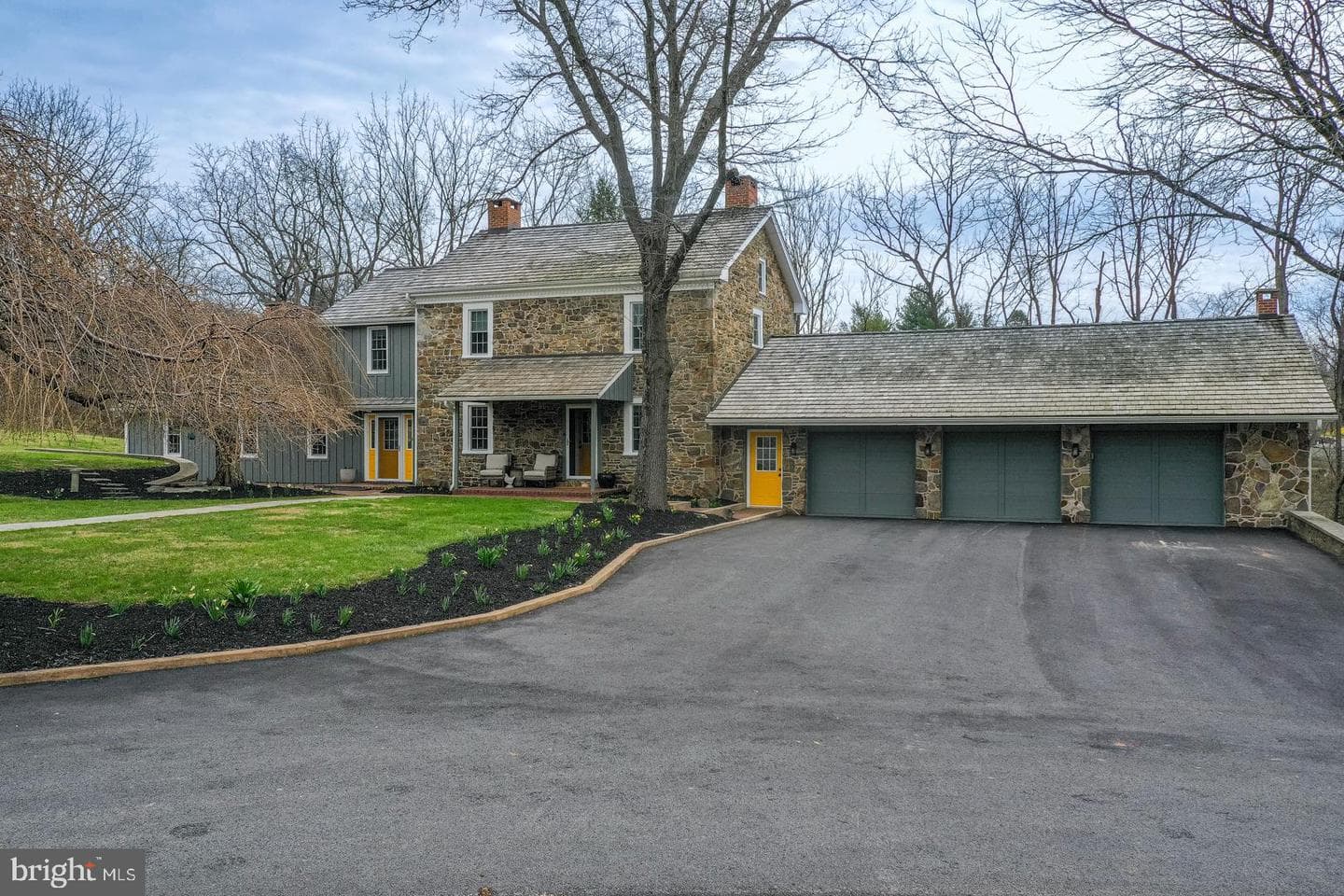 566 Scenic Drive