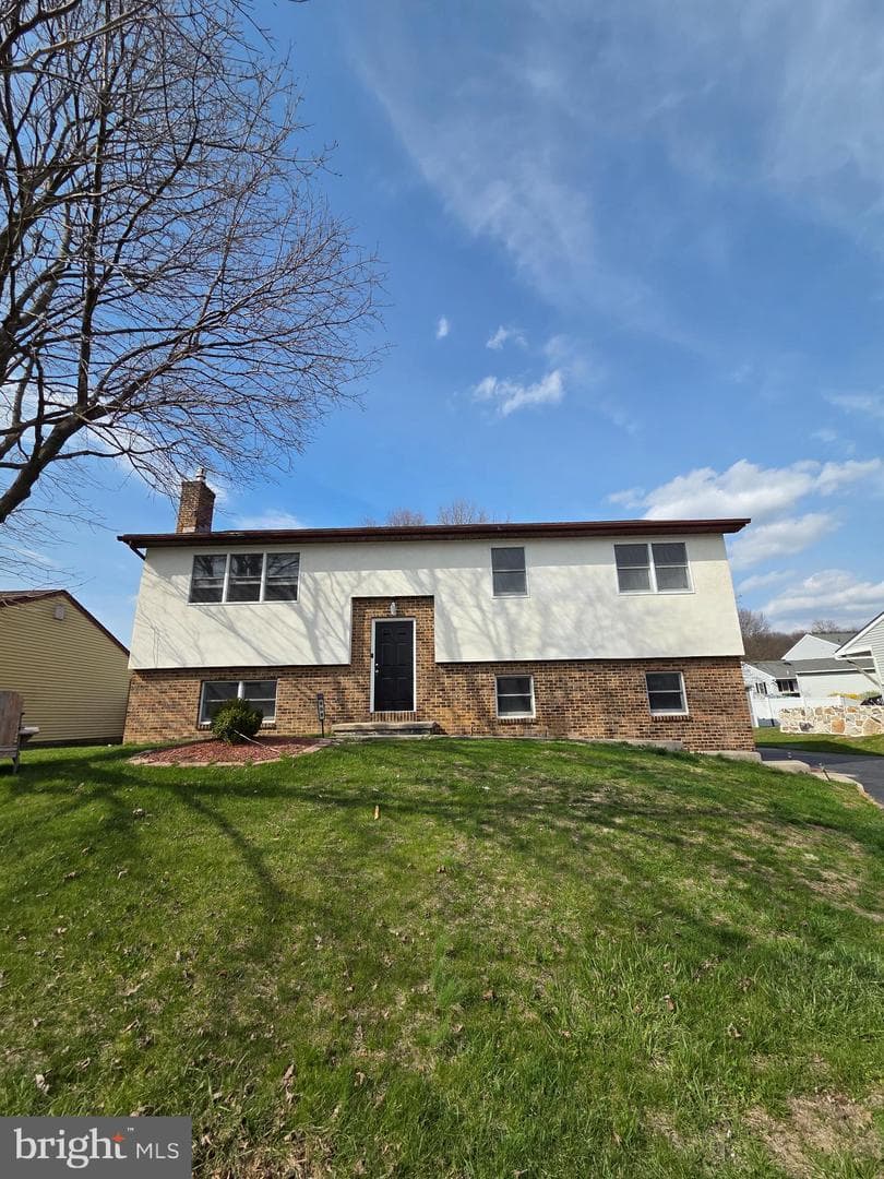 908 Blue Gate Lane