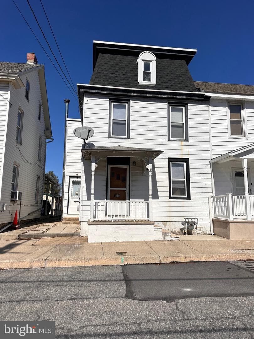 109 S Chestnut Street