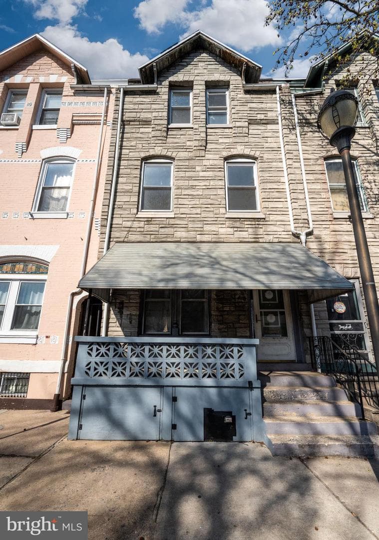 348 S 4th Street
