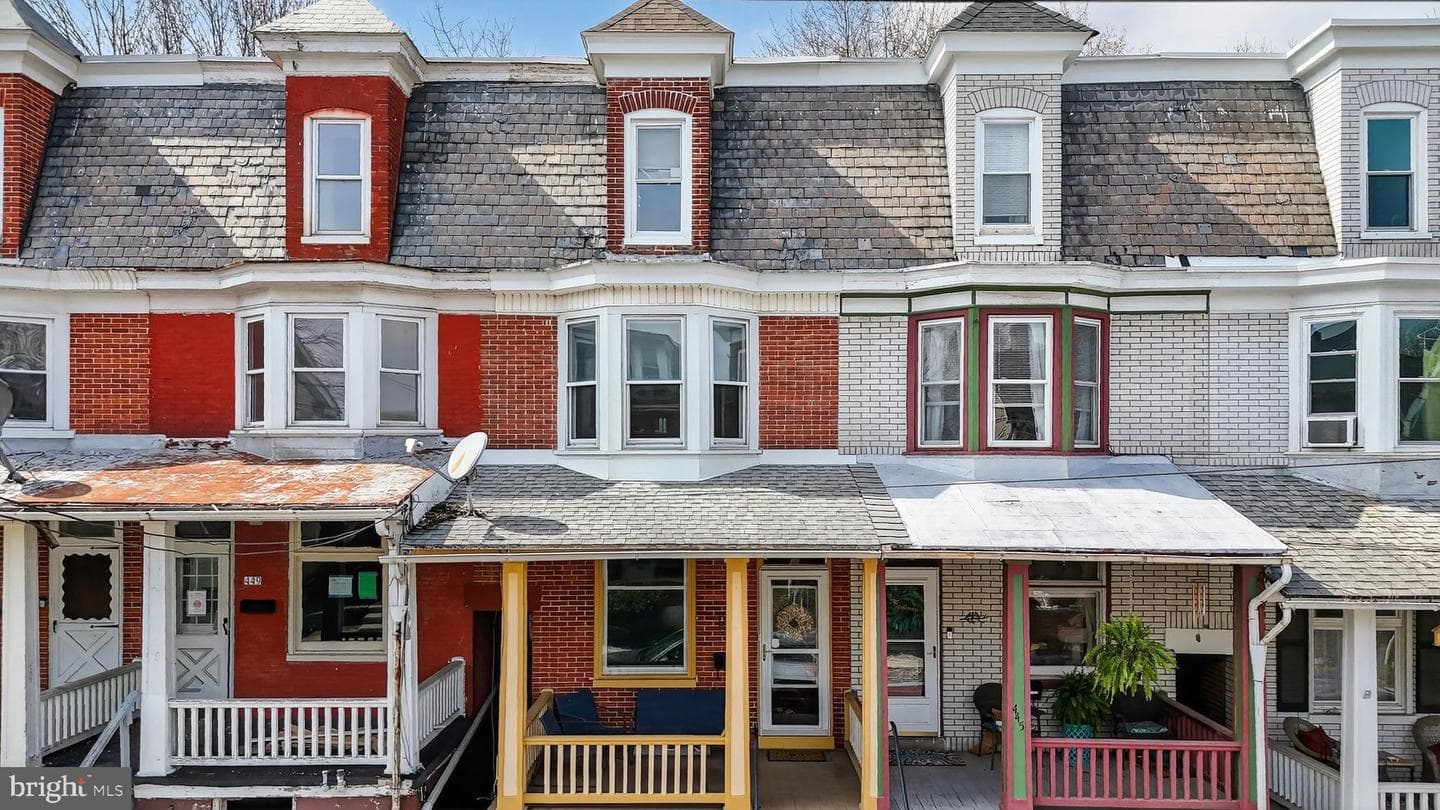 447 W Walnut Street