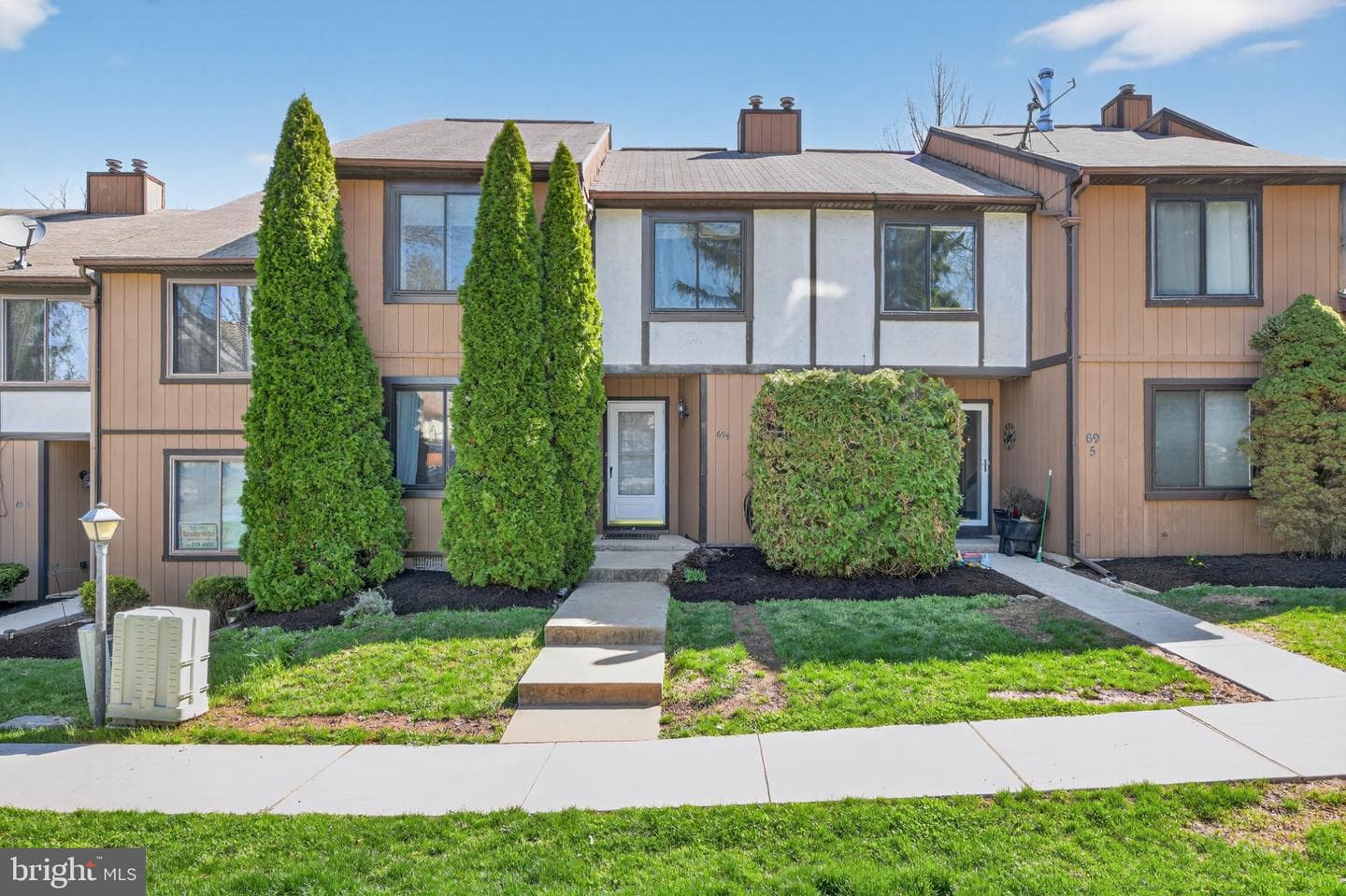 69-4 Azalea Way