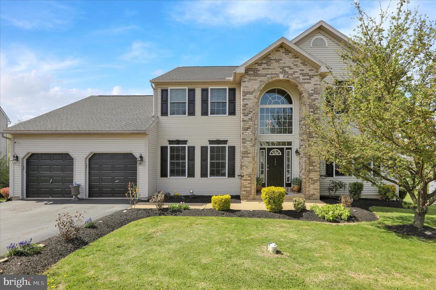 208 N Sandy Lane