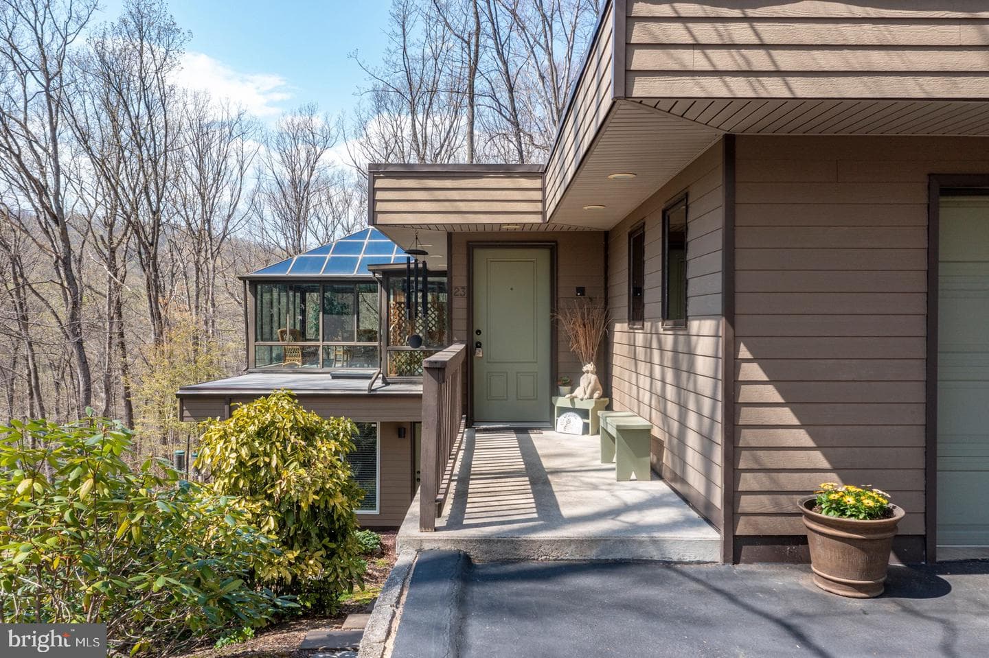 23 Drumheller Drive photo 1