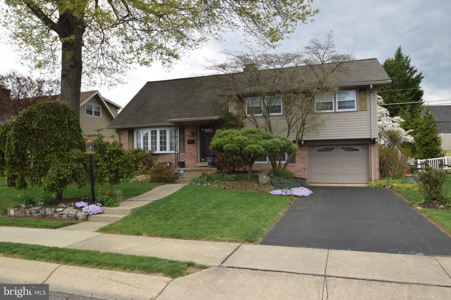 1305 Whitfield Boulevard photo 1