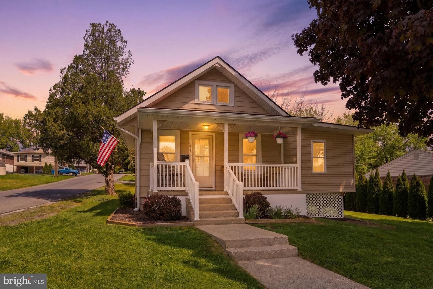 1949 Reading Avenue