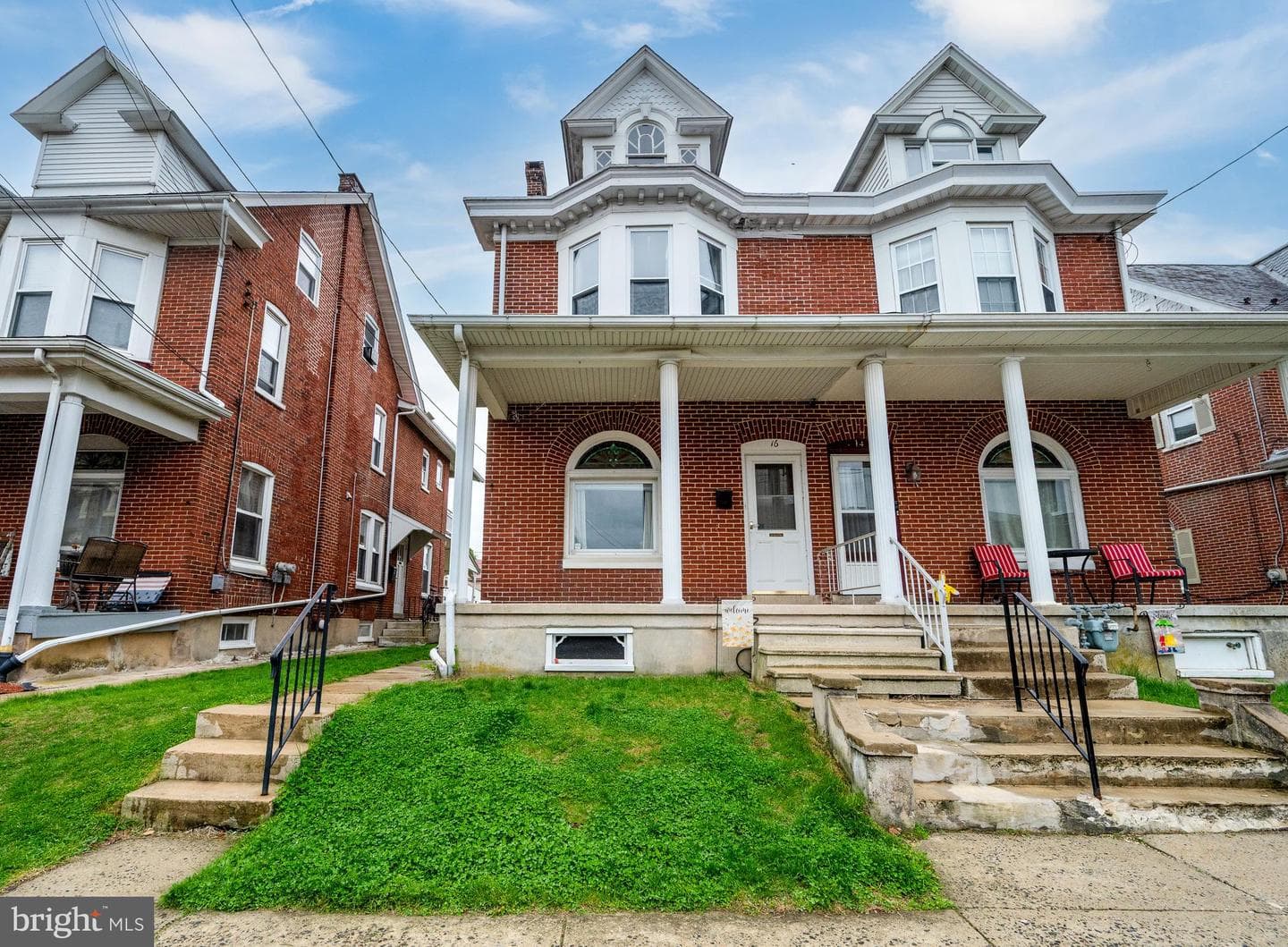 16 E Washington Street