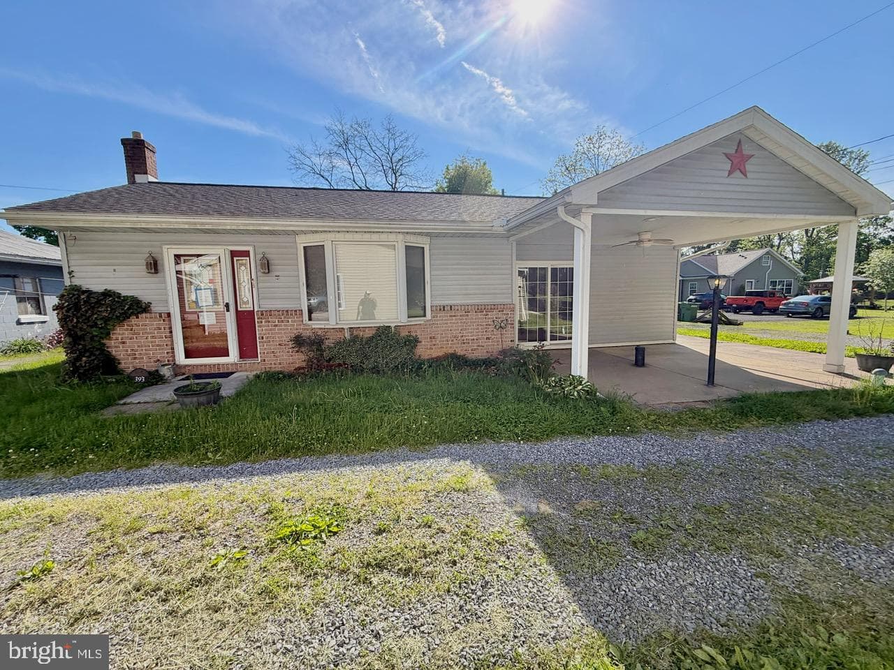 393 Park Road photo 1