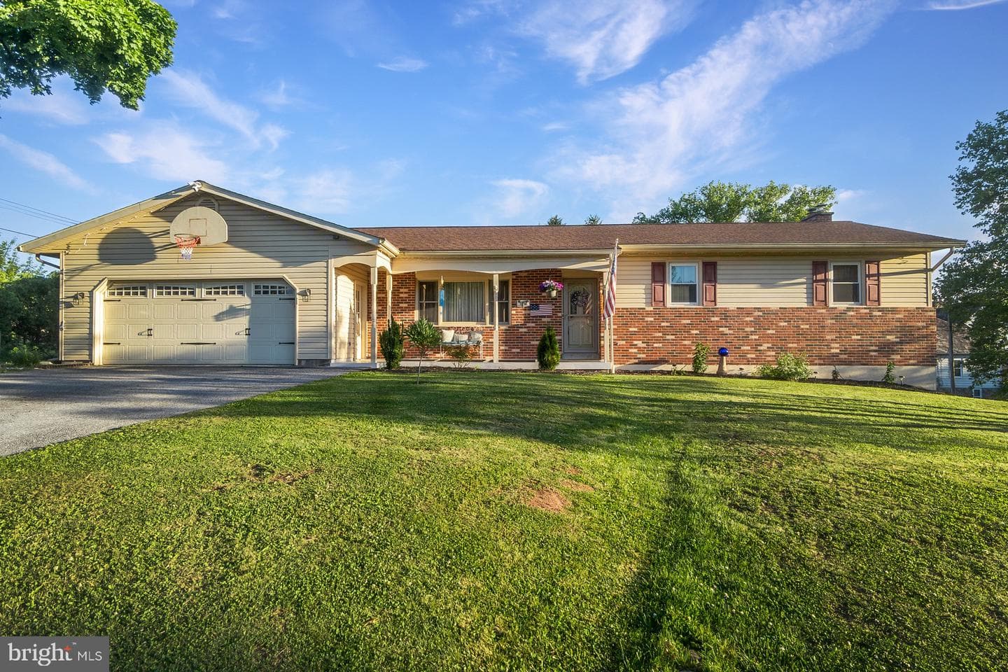 5560 N Fairway Drive