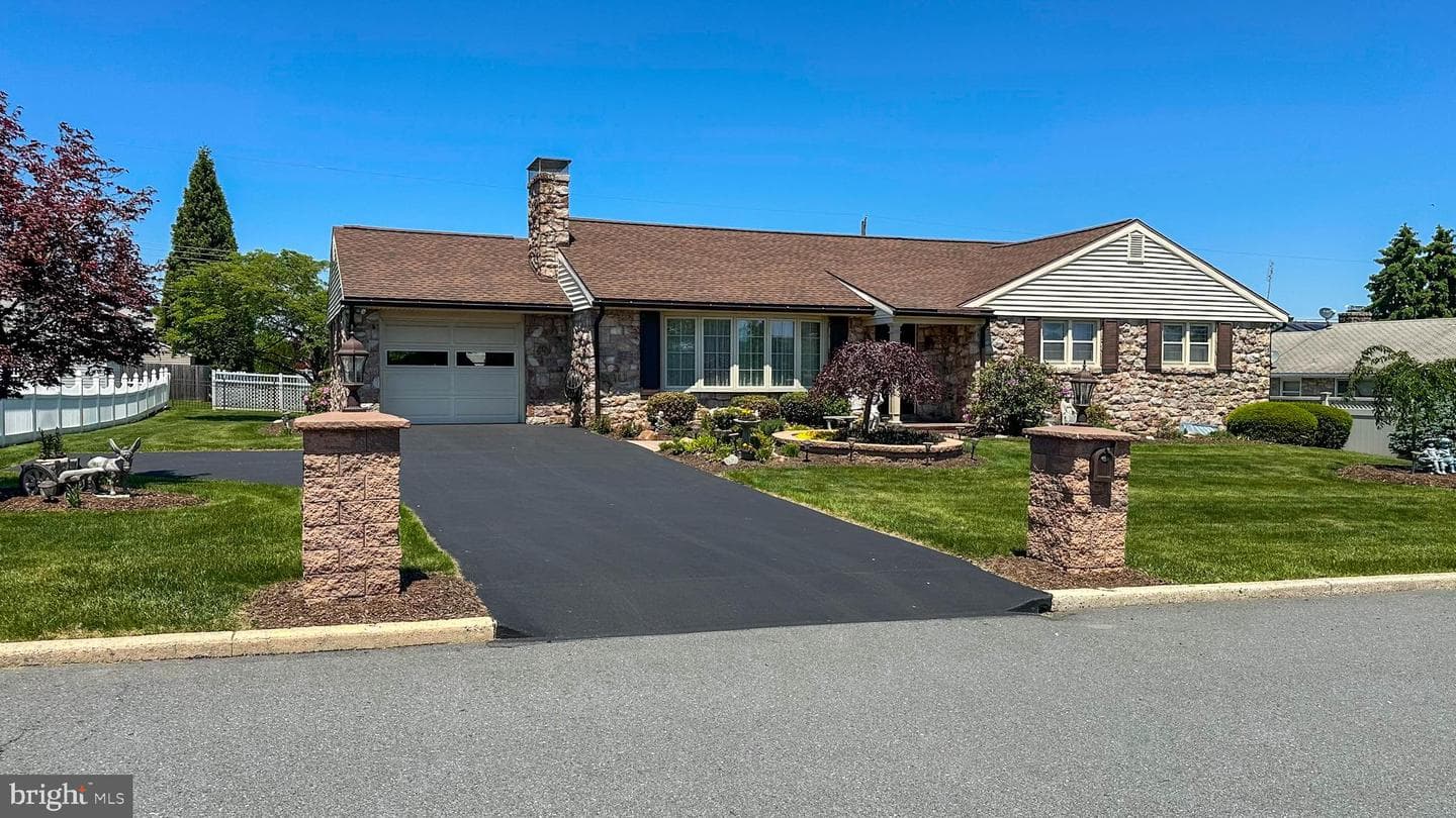 613 Floret Avenue