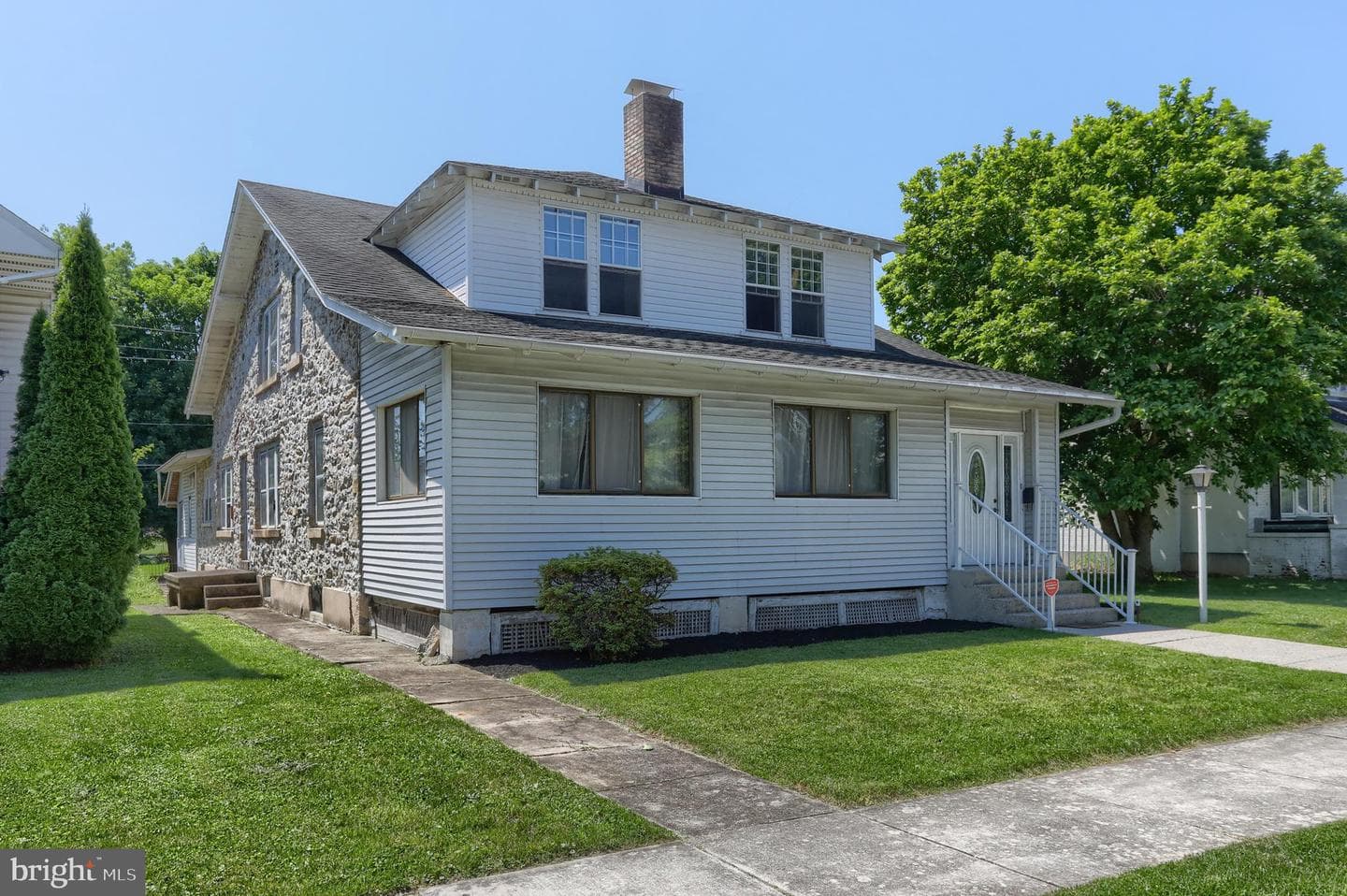 332 E Walnut Street