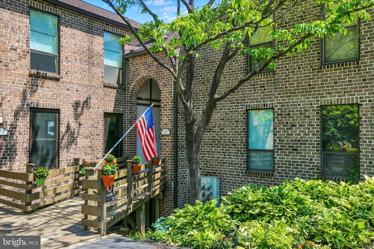 8 Fairway Road