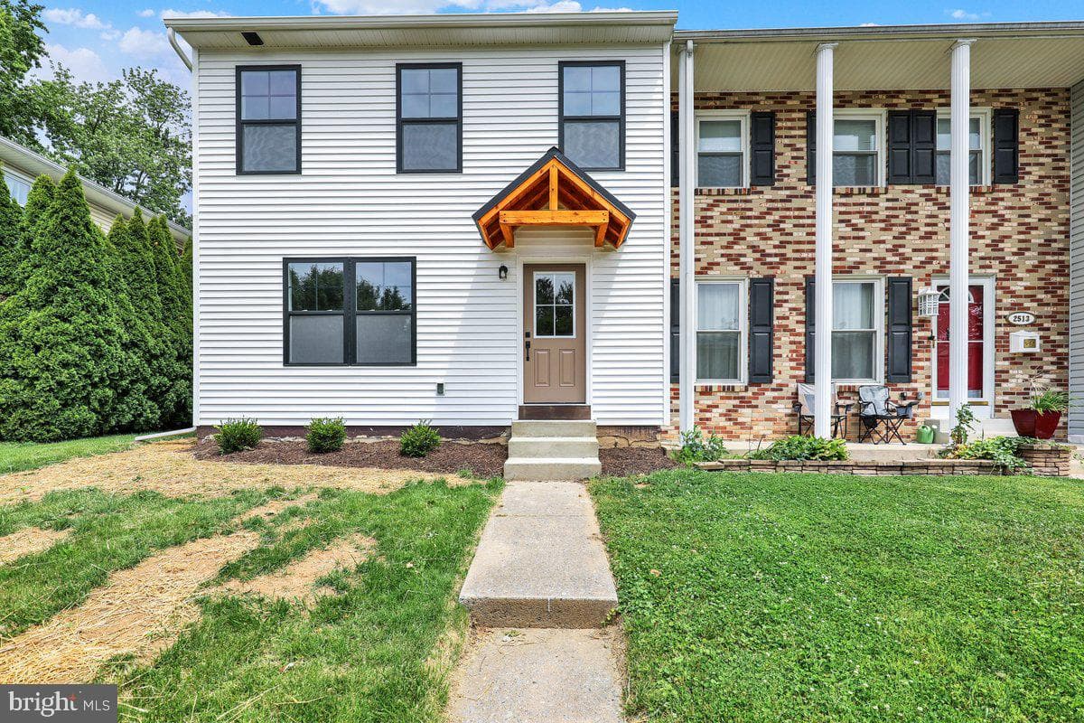 2515 Girard Avenue photo 1