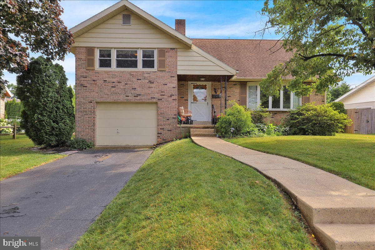 1116 Dogwood Drive