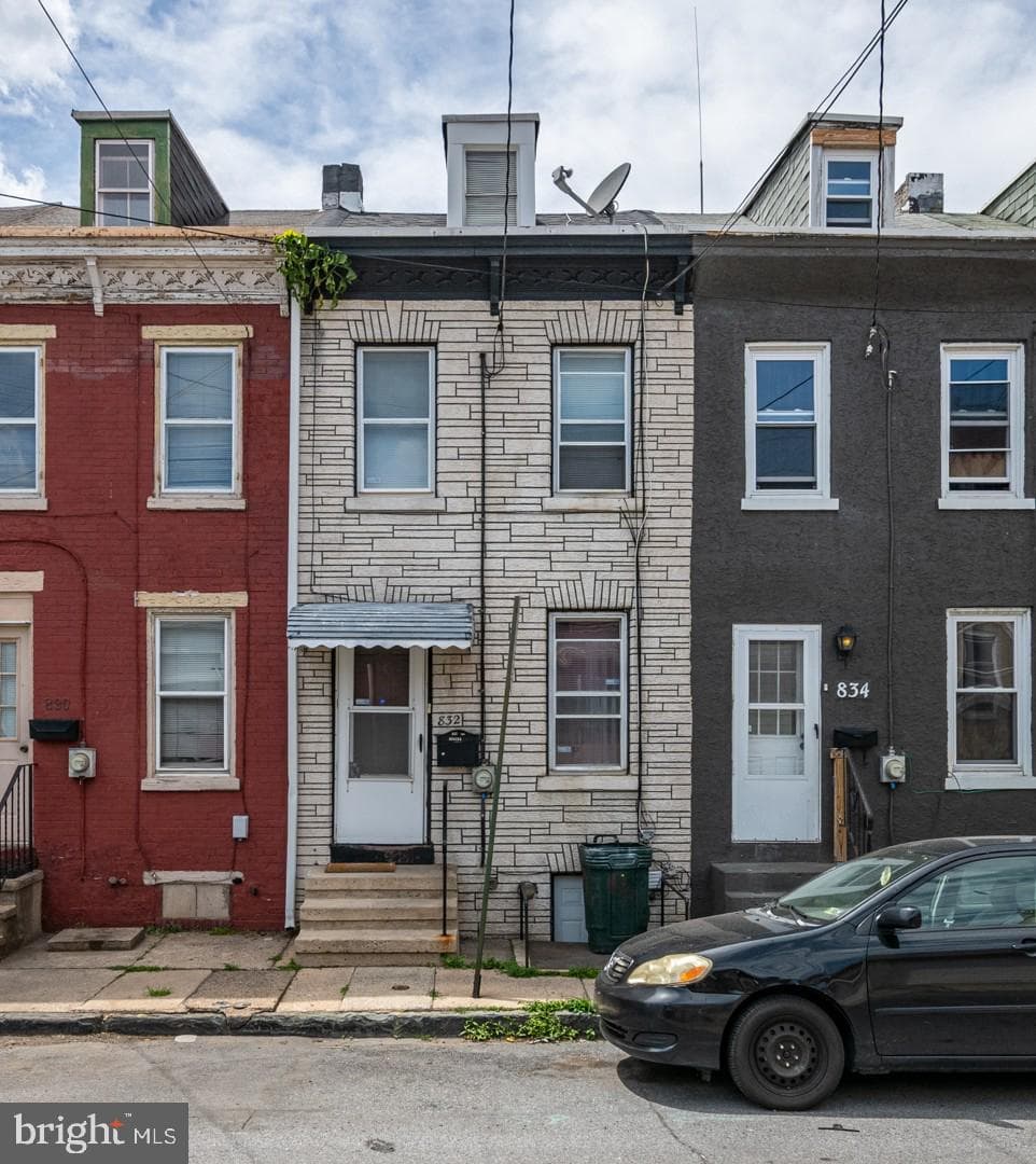 832 Nicolls Street